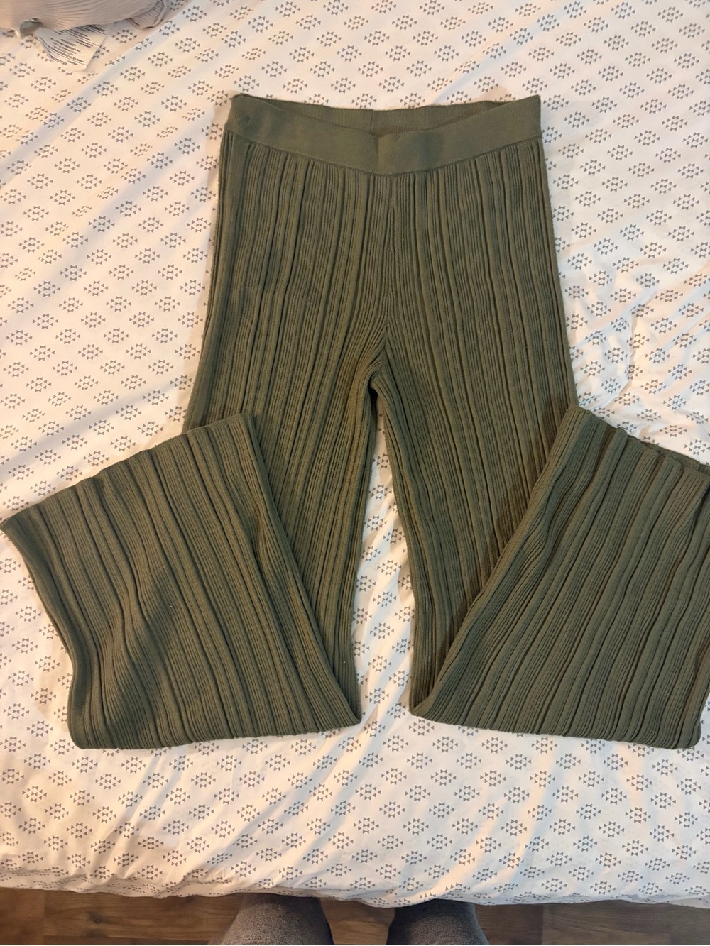 aerie Olive Ribbed Flare Leggings